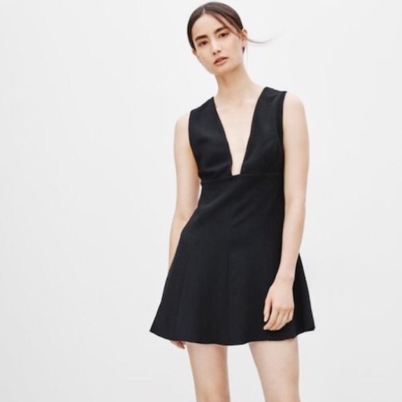 Aritzia Dresses & Skirts - Wilfred Aritzia Montbrun Black Dress